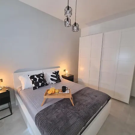 Apartment Glam House *